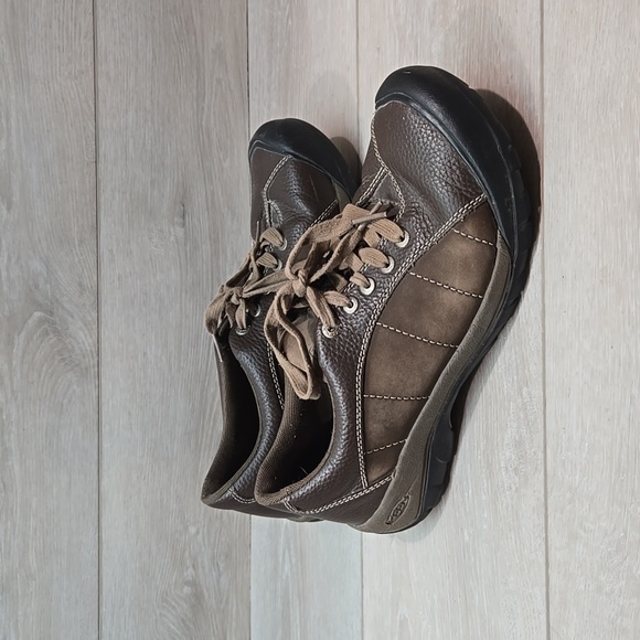 Keen Womens Presidio Leather Sneakers shoes sz 9.5 - Picture 1 of 11